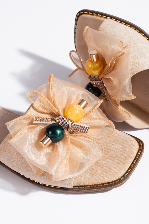 beeži värvi   plätud beeži värvi   plätud