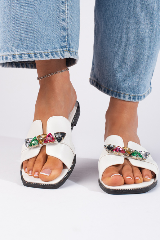 valget värvi plätud valget värvi plätud