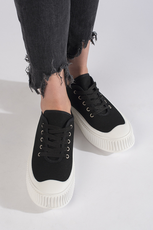 Must värvi naiste kingad paeltega ja...