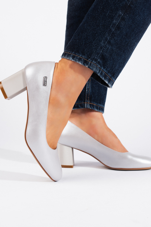 Hõbedat värvi poolsaapad kõrge...