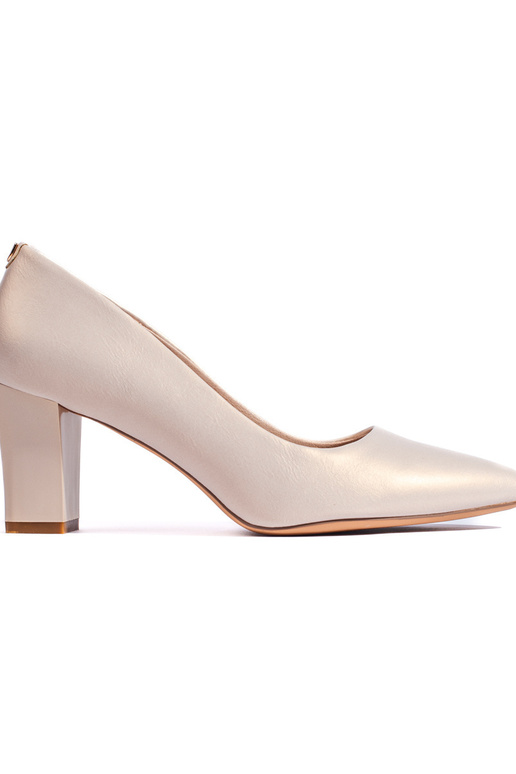 Elegantsed beeži värvi poolsaapad...