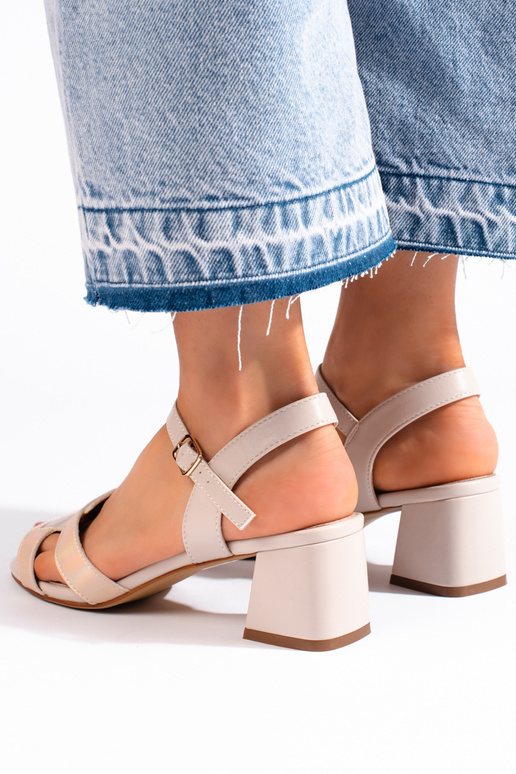 beeži värvi połyskujące kingad... beeži värvi połyskujące kingad...