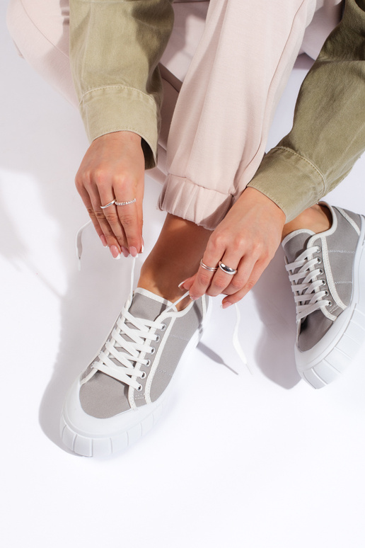 Naiste saapad  halli värvi Naiste saapad  halli värvi