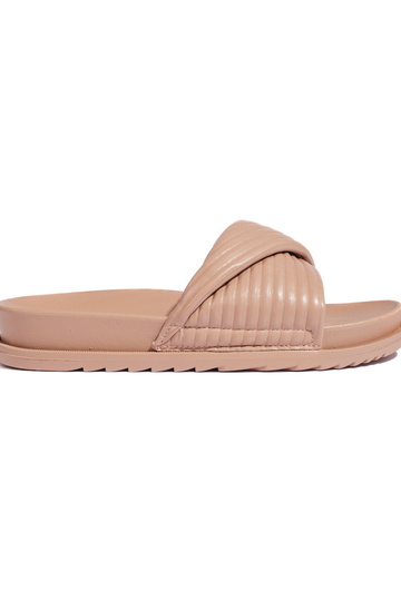 pruunid värvi  plätud