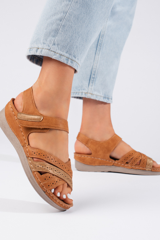 pruunid värvi kingad