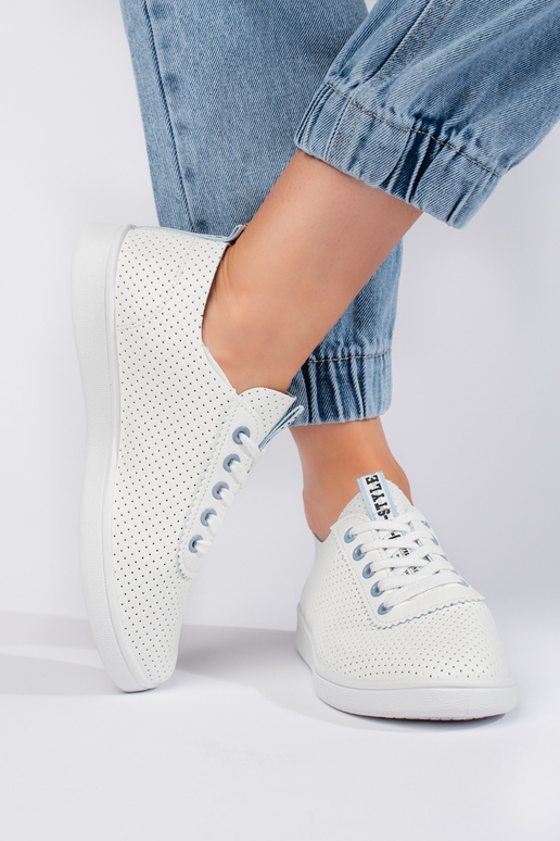 valget värvi   kingad valget värvi   kingad