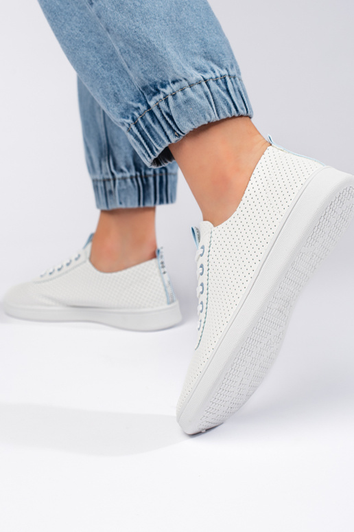 valget värvi   kingad valget värvi   kingad