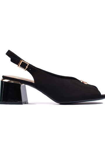 Elegantsed  kingad  Mustad