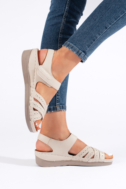 beeži värvi kingad