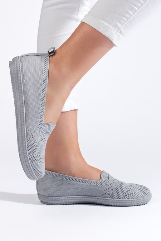 Halli värvi  slip on Halli värvi  slip on