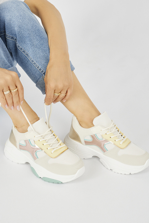 Moekad vabaajajalatsid kuldne Moekad vabaajajalatsid kuldne