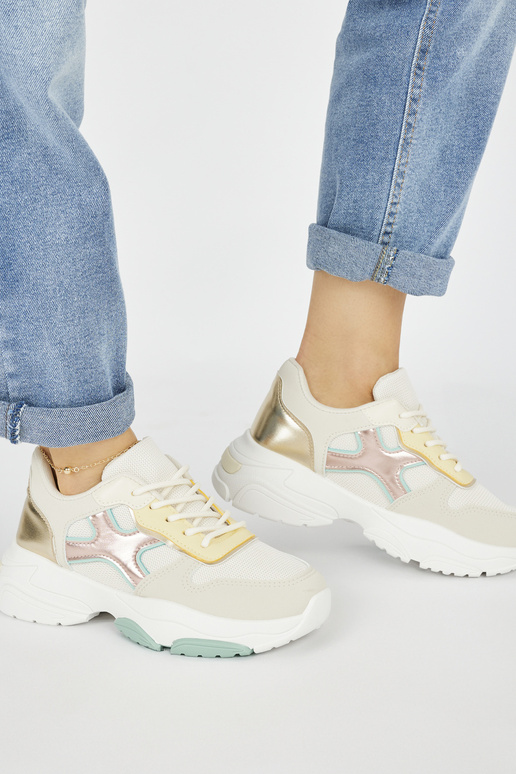 Moekad vabaajajalatsid kuldne Moekad vabaajajalatsid kuldne