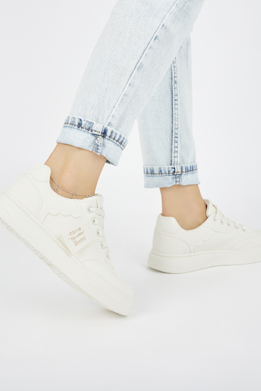 beeži värvi Tossud mudeli kingad beeži värvi Tossud mudeli kingad