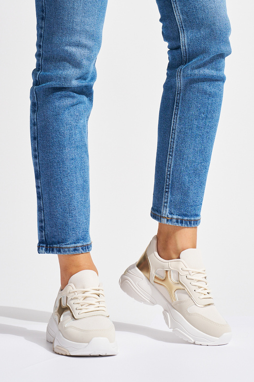 Moekad vabaajajalatsid beeži värvi Moekad vabaajajalatsid beeži värvi