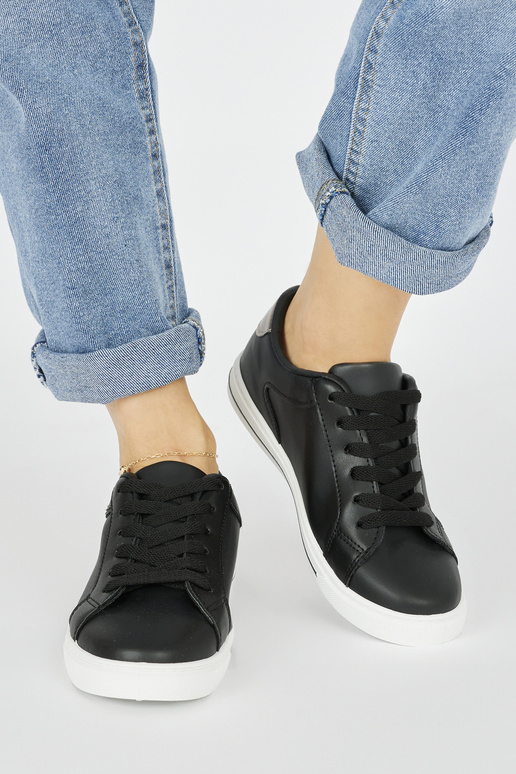 Klassikalise mudeli naiste omad...