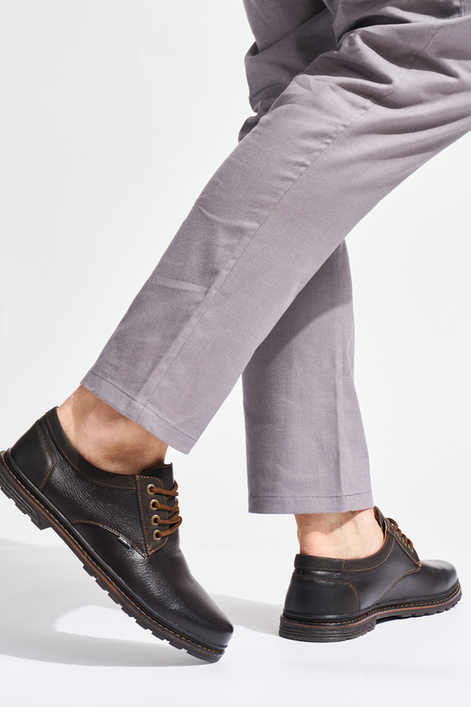 meestele pruunid värvi kingad pitsitud