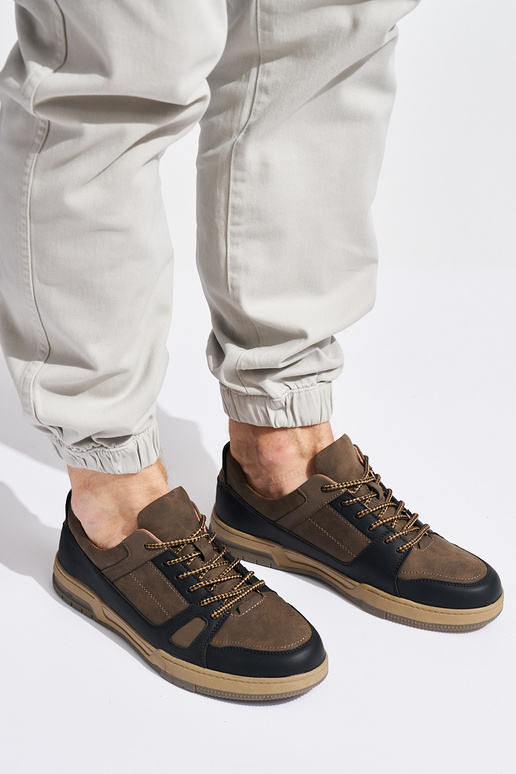 Must-pruunid värvi meeste omad naiste...