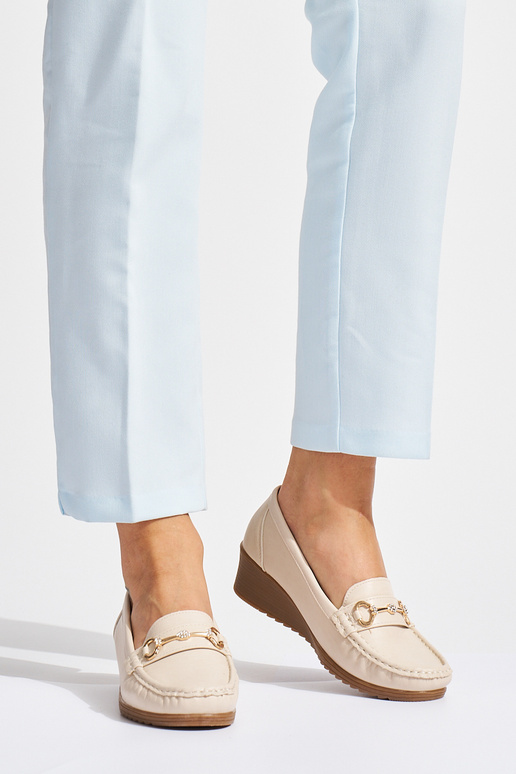 beeži värvi naiste omad mokassiinid...