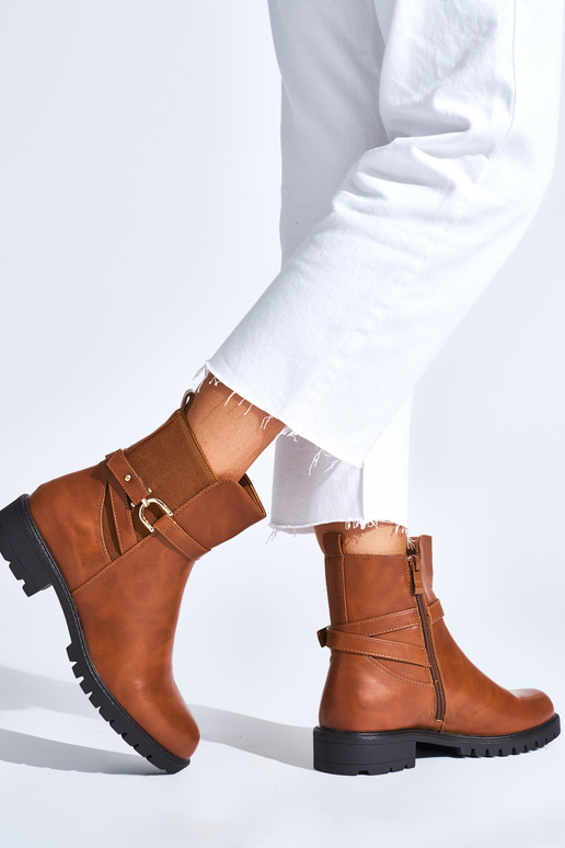 pruunid värvi naiste saapad... pruunid värvi naiste saapad...