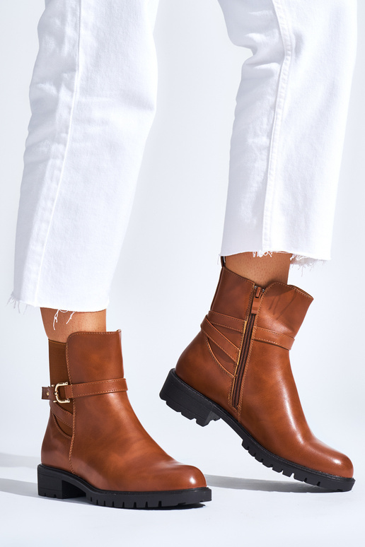 pruunid värvi naiste saapad... pruunid värvi naiste saapad...