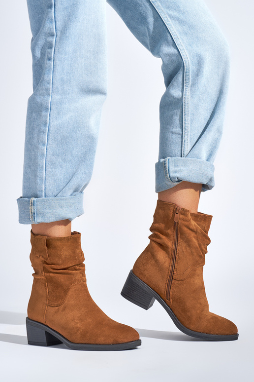 pruunid värvi naiste saapad