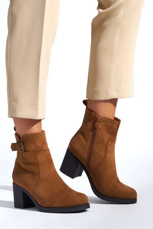 pruunid värvi naiste saapad kõrge... pruunid värvi naiste saapad kõrge...