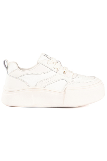 Valged klassikalise mudeli...