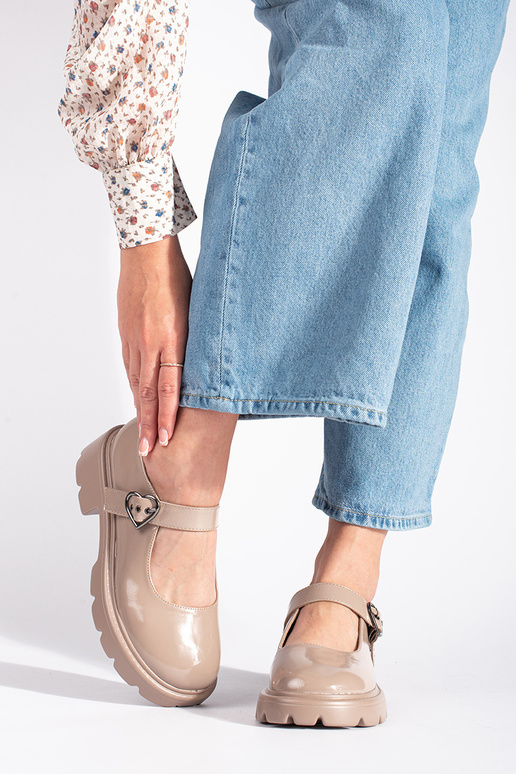 Laque beeži värvi mokasiinid paksul...