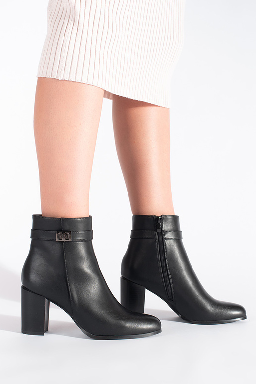 msuud lumesaapad elegantne Sergio Leone