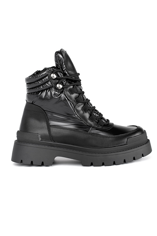 msuud lumesaapad paksul tallal Sergio...