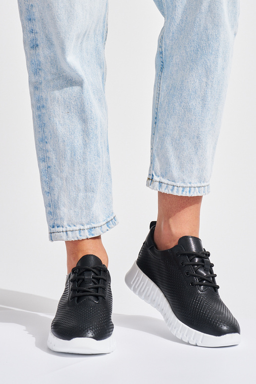 Ažuurne kingad Msuud Sergio Leone