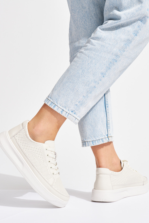 Pealhk ažuurne kingad valge värv... Pealhk ažuurne kingad valge värv...