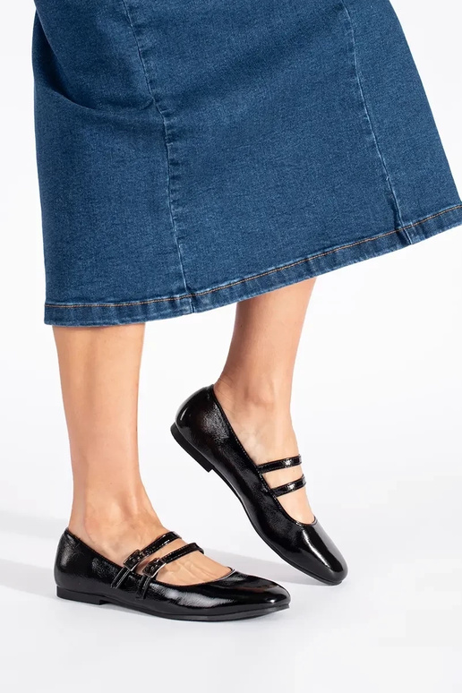 msuud lakitud baleriinad koos lukuga