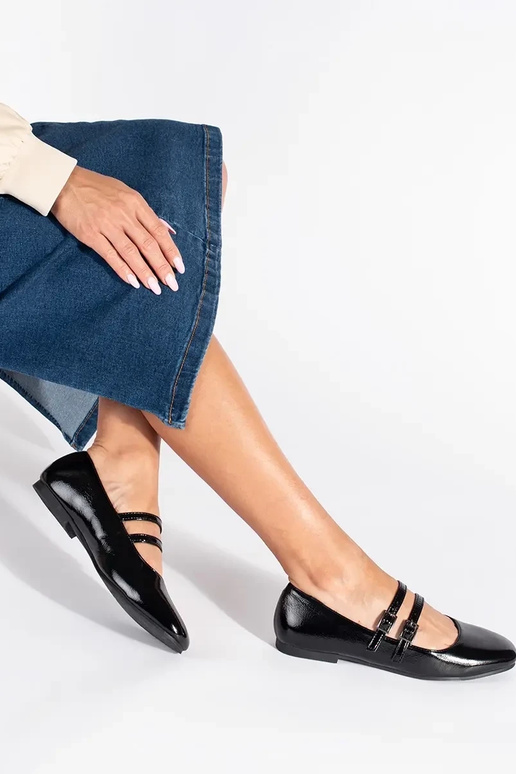 msuud lakitud baleriinad koos lukuga