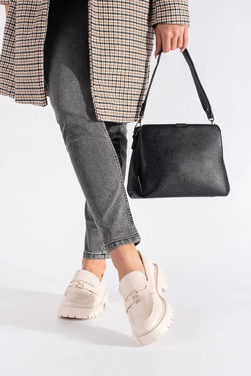 beeži värvi Pealiste mokassiinid...