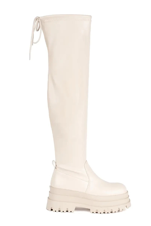 elevandiluu värvi musketärid platvormiga