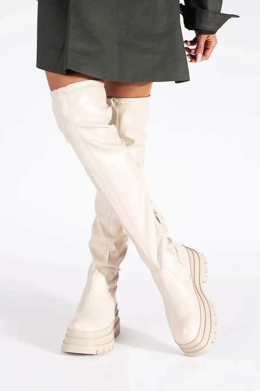 elevandiluu värvi musketärid platvormiga