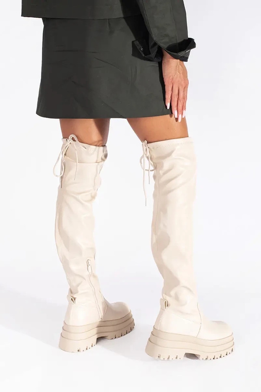 elevandiluu värvi musketärid platvormiga