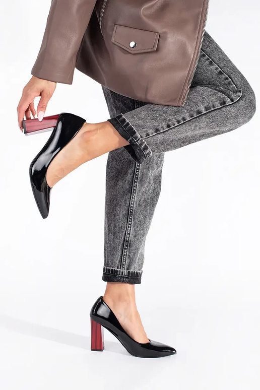 Elegantsed lakitud Msuud poolsaapad...