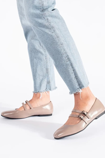 beeži värvi lakitud... 2