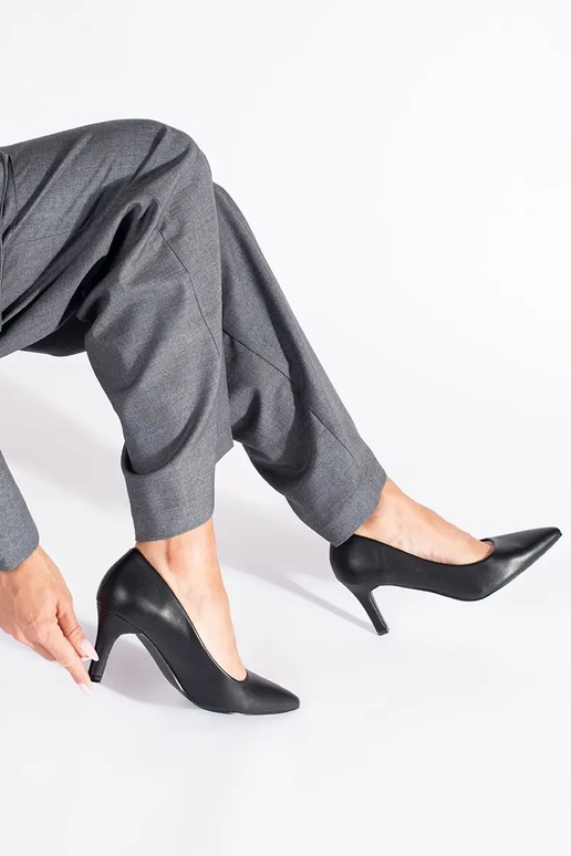 Klassikalise mudeli elegantne Msuud...