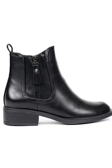 mustad naiste kingad