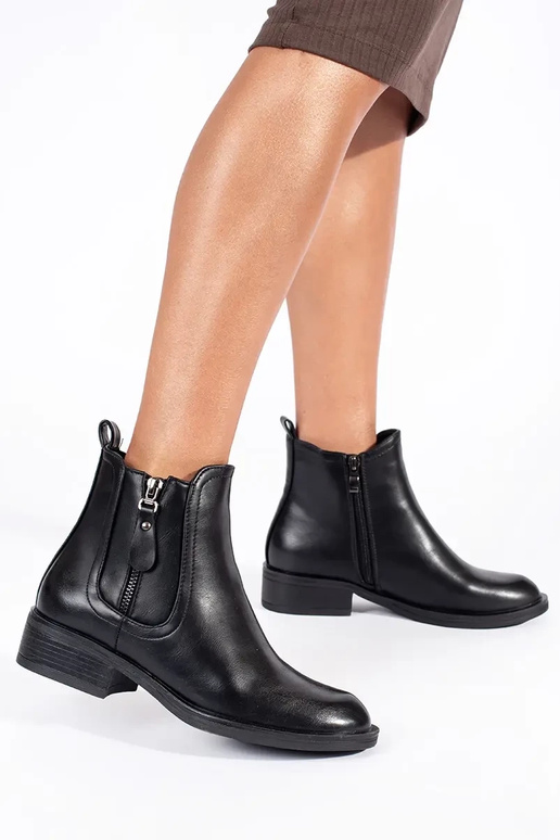 mustad naiste kingad