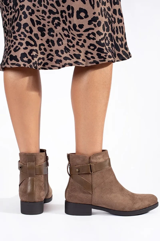 beežid seemisnahast naiste kingad