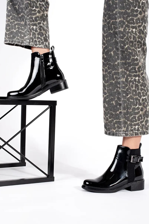 lakiefektiga must Naiste kingad lakiefektiga must Naiste kingad