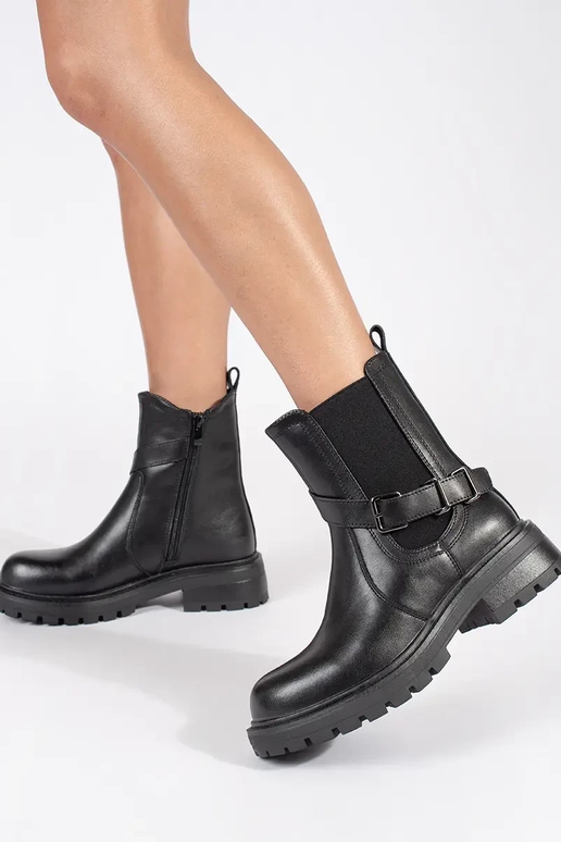 Mustad nahast naiste platvormkingad... Mustad nahast naiste platvormkingad...