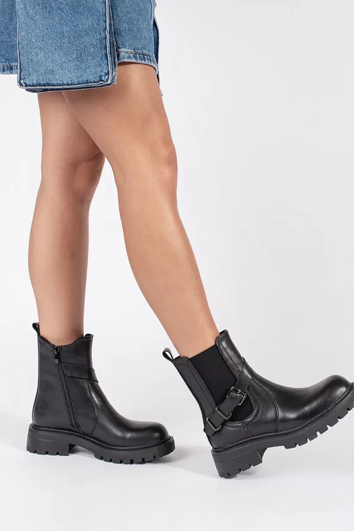 Mustad nahast naiste platvormkingad... Mustad nahast naiste platvormkingad...