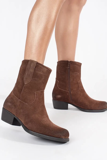 Pruunid nahast kauboi... 2