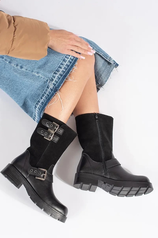 Mustad nahast naiste kingad solkidega...