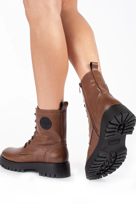 Sergio Leone naiste pruunid nahast... Sergio Leone naiste pruunid nahast...